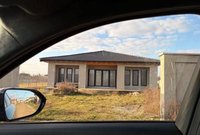 Casă cu 3 camere în Central