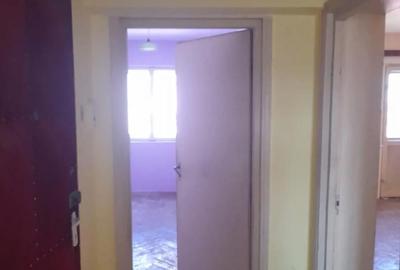 Apartament cu 3 camere decomandat în Central - 1