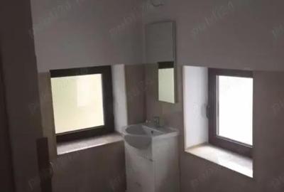 Casă cu 4 camere cu Teren 300 Mp în Central - 3