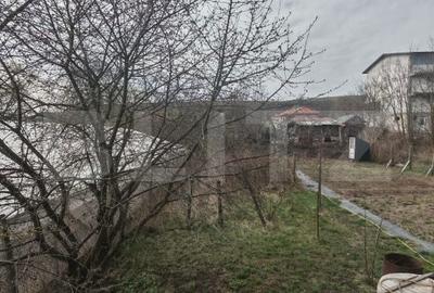 Casă cu 5 camere cu Teren 550 Mp în Săndulești - 1