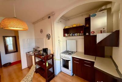 Apartament cu 2 camere decomandat în Dâmbu Pietros - 5