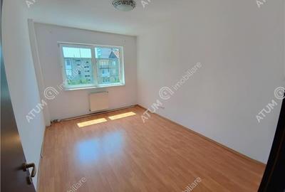 Apartament cu 3 camere decomandate balcon lift etaj 3 in zona Rahovei - 2