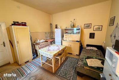 Casă cu 2 camere decomandat cu Canalizare în Central - 9