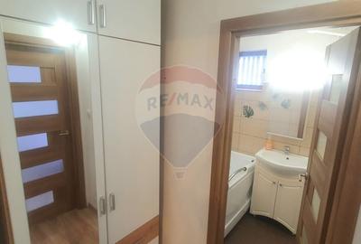 Apartament cu 2 camere semidecomandat, mobilat în Romanilor - 6