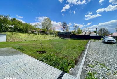 Casă cu 4 camere cu Teren 1397 Mp în Vărbila - 2