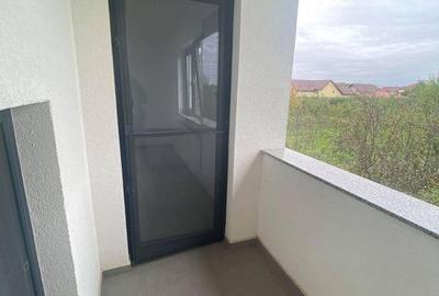 Casă cu 4 camere cu Teren 200 Mp în Păulești - 5