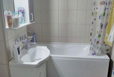 Apartament cu 2 camere decomandat în Sărari - 4