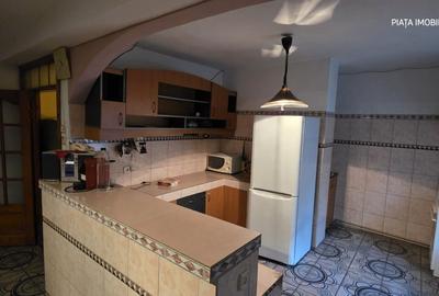 Apartament cu 4 camere decomandat, mobilat în Micro 3 - 3