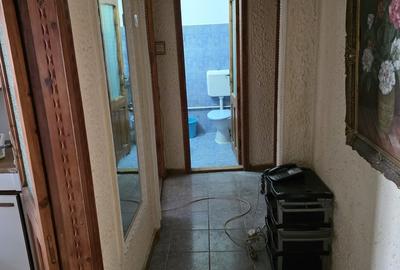 Apartament cu 4 camere decomandat în Central - 2