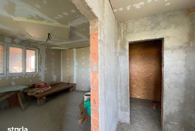 Casă cu 3 camere cu Teren 435 Mp în Groși - 5