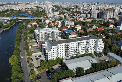 Penthouse cu 9 camere decomandat în Splaiul Unirii - 34