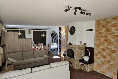 Casă cu 5 camere cu Teren 780 Mp în Central - 7