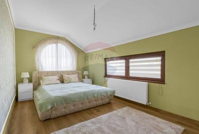 Casă individuală cu 6 camere cu Canalizare în Macea - 23