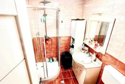 Apartament cu 4 camere decomandat în Central - 1