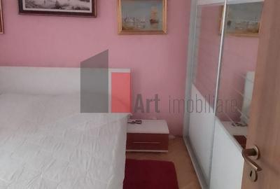 Apartament cu 3 camere decomandat în Valea Ialomiței - 9
