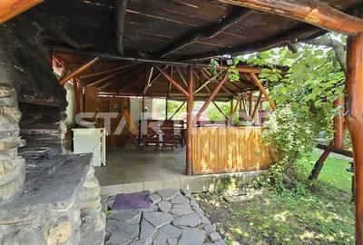 Casă cu 9 camere cu Canalizare în Florilor - 16