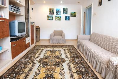 Apartament cu 2 camere decomandat, mobilat în Central
