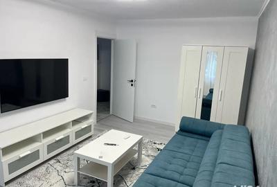 Proprietar inchiriez apartament cu doua camere decomandat et 1 zona torontalului