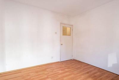 Apartament cu 3 camere decomandat în Drumul Taberei - 13