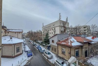 Apartament cu 2 camere semidecomandat în Dacia