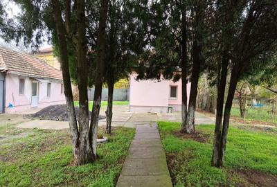 Casă cu 4 camere cu Teren 611 Mp în Girocului - 2