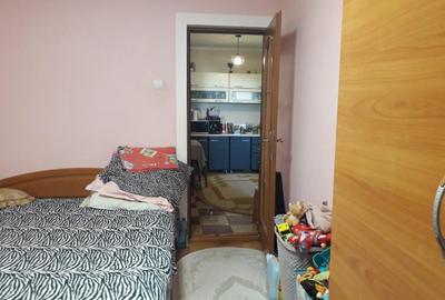 Apartament cu 2 camere decomandate zona George Enescu etaj 3 - Nordic - 3