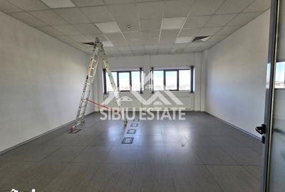 Spațiu comercial, de 580 mp, în Central - 3