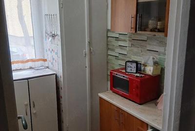 Apartament cu 3 camere semidecomandat în Central - 5