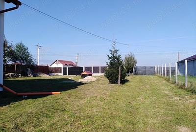 Casă cu 5 camere cu Teren 1800 Mp în Glăjărie - 2