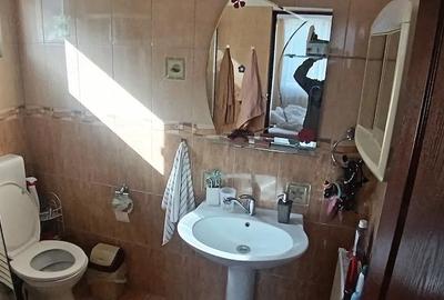 Casă cu Teren 300 Mp în Central - 10