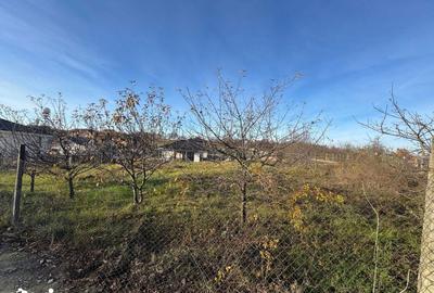 Teren de 915 mp, în Iorga - 1