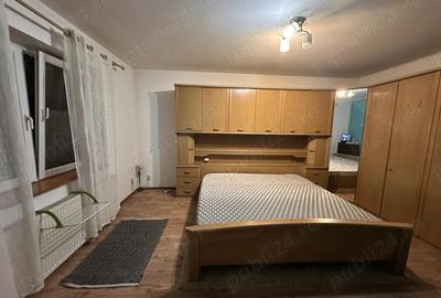 Vand casa la curte comuna - 1