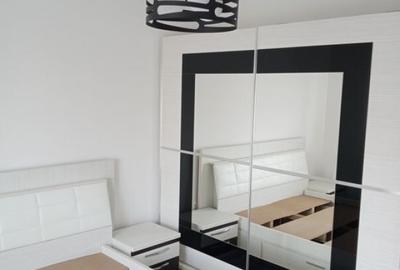 Apartament cu 3 camere decomandat în Tei - 3