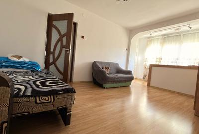3 camere Tiglina 2 pret 75000 euro - 1