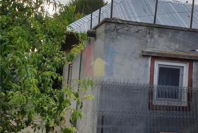 Casă cu 4 camere cu Teren 1800 Mp în Chiscani - 7