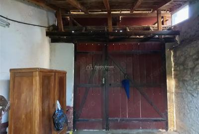 Casă cu Teren 744 Mp în Ilidia - 1