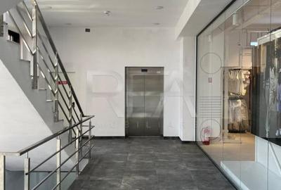 Spațiu comercial, de 1,750 mp, în Central - 8