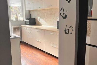 Apartament cu 3 camere în Plopilor