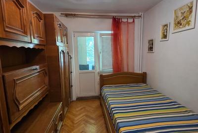 Apartament cu 3 camere decomandat în Tătărași - 12