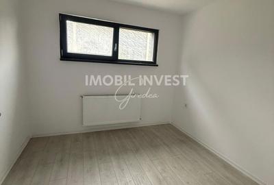 Apartament cu 3 camere în Central - 3