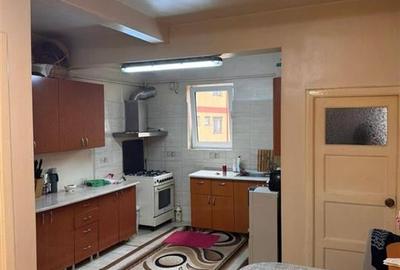 Calea Ferentari - Kaufland | 4 Camere + Boxa | Bloc 1950 | Etaj 2 din 3 - 4