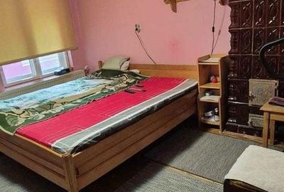 Casă cu 4 camere în Central - 2