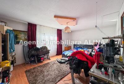 Casă cu 5 camere cu Teren 329 Mp în Ceangăi - 7