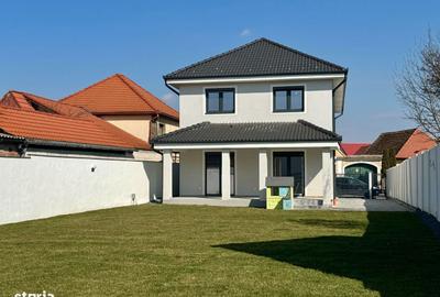 Casă cu 4 camere cu Teren 644 Mp în Șelimbăr
