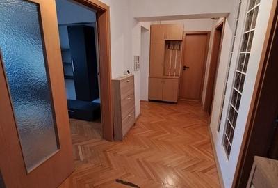 Apartament deosebit cu 3 camere decomandat   |    Zona Aradului - 13