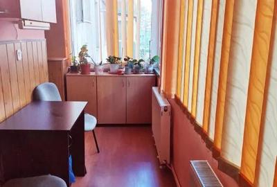 Apartament cu 2 camere, decomandat - zona Tractorul. - 3