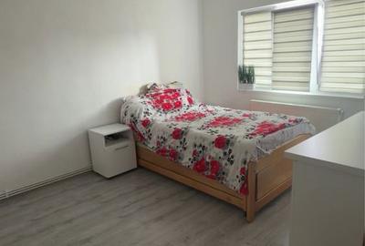 Apartament cu 2 camere decomandat în Micro 4 - 3