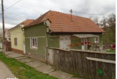 Casă cu 2 camere cu Teren 871 Mp în Central - 4