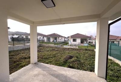 Casă cu 4 camere cu Teren 500 Mp în Central - 2