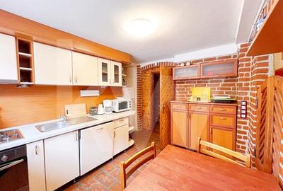 Inchiriere Vila Stil Pensiune, curte mare, filigorie si 6 camere cu baie proprie - 15